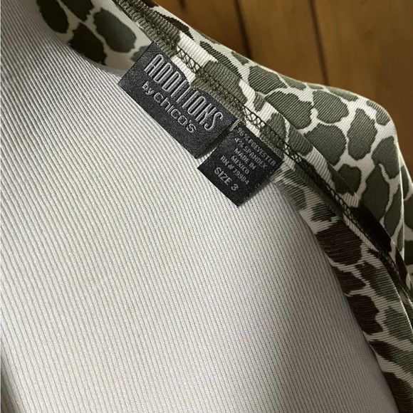 Additions by Chico's Top, 3/4 Sleeve Jacket, Green Animal Print, Women’s Sz 3 - Picture 3 of 3